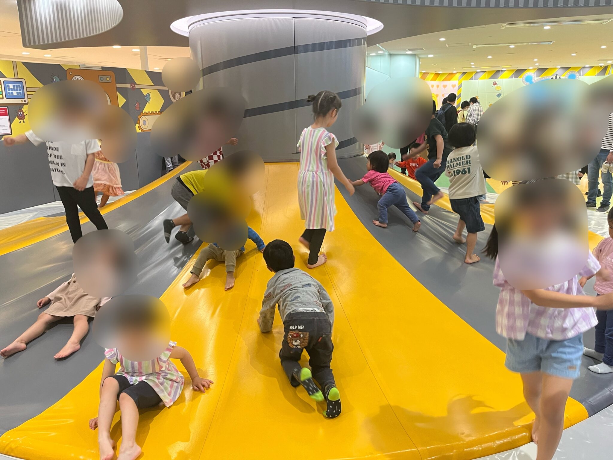 アンパンマンパーク 遊び場マット アンパンマン今月末までお取引