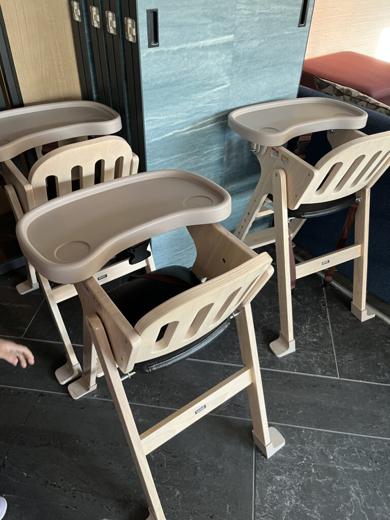 「ノボテル奈良」の朝食レストラン(ベビーチェア)