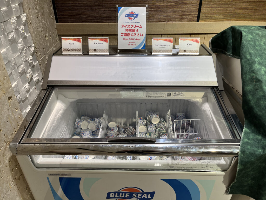 「ホテルモントレ沖縄」レストラン「シーフォレスト」ディナービュッフェ